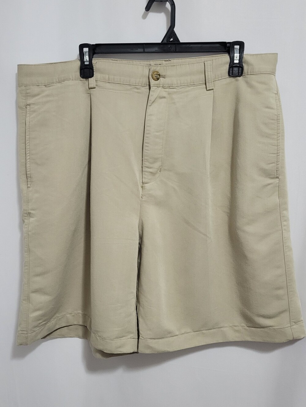 Chaps Golf Men's Beige Shorts, Size 38